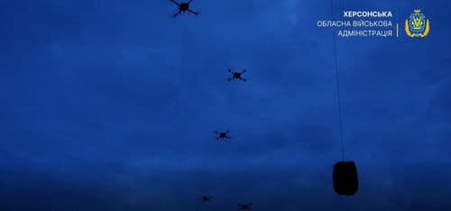 В окуповані Олешки наші військові дронами доставали близько 4000 кілограмів продуктів